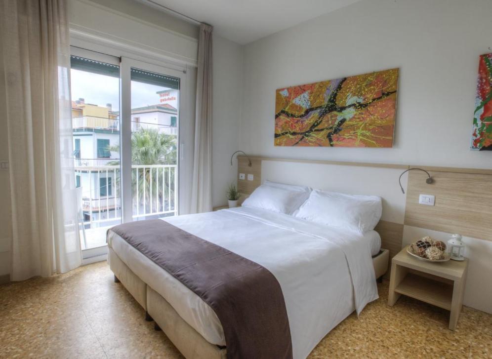 Hotel La Baia Diano Marina Extérieur photo
